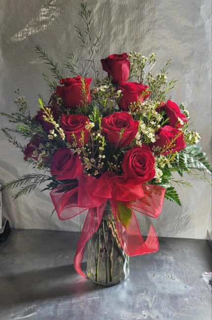 Timeless Love: Classic Red Rose Vase Arrangement