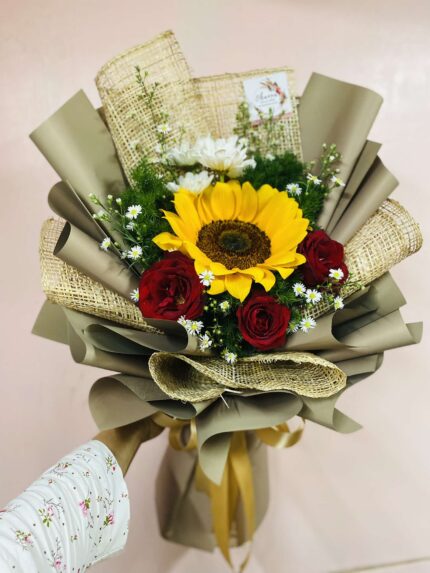 Golden Radiance: Sunflower & Red Roses Bouquet